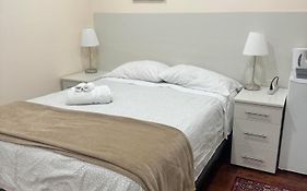 Comfortable Guest Home Near Downtown Vancouver & Sights & Stores